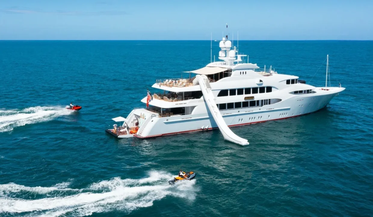 1626859944046_yacht_mia_elise_ii_superyacht_iyc_waterports