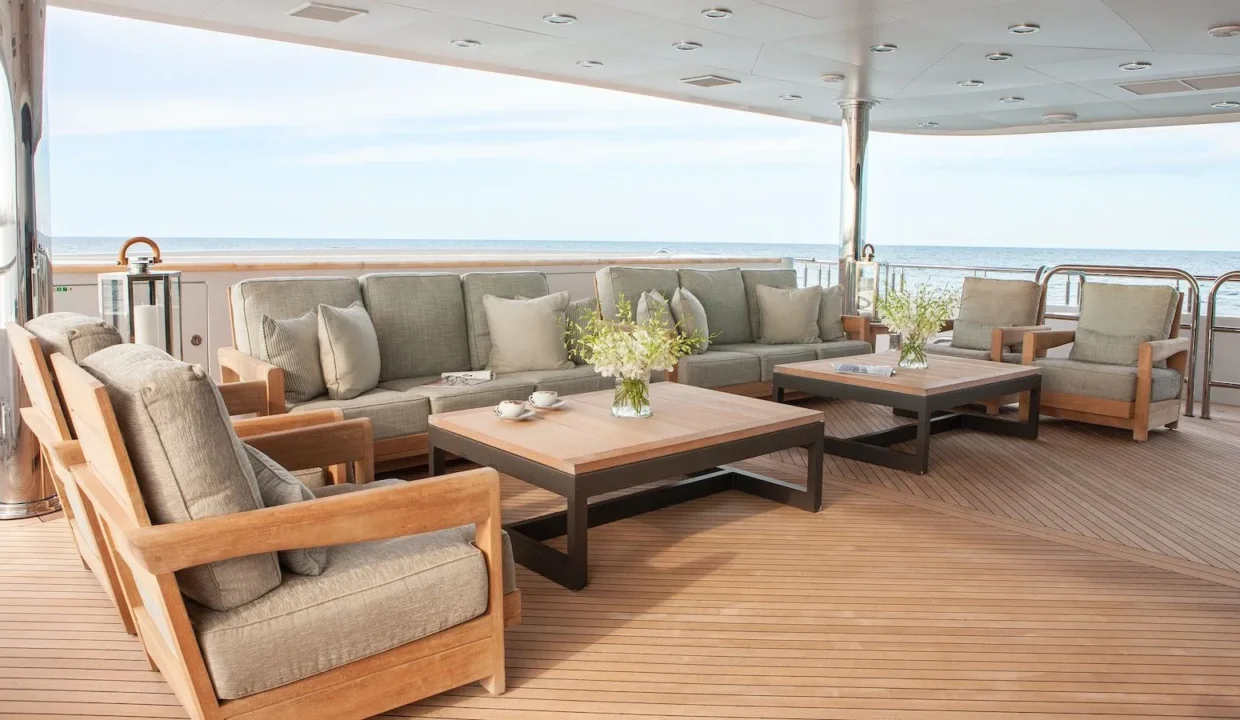 1666700079128_yacht_mia_elise_ii_superyacht_iyc_main_deck_aft