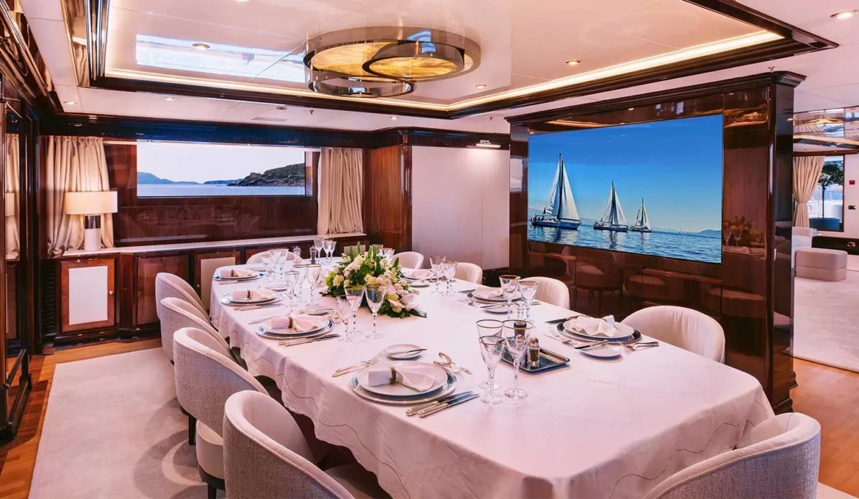 1666700667377_Dining