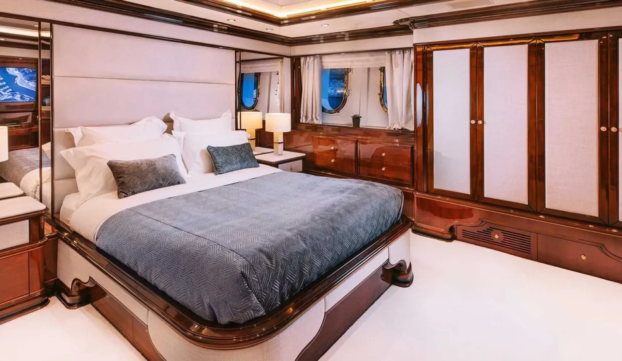 1666700667378_Double-cabin-1
