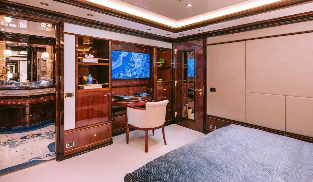1666700667379_Double-cabin-2