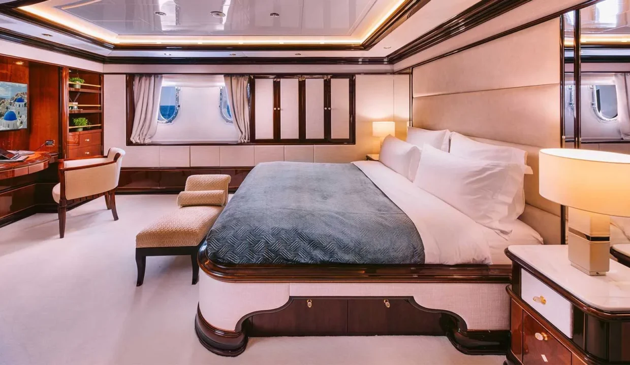 1666700667380_Double-cabin-3