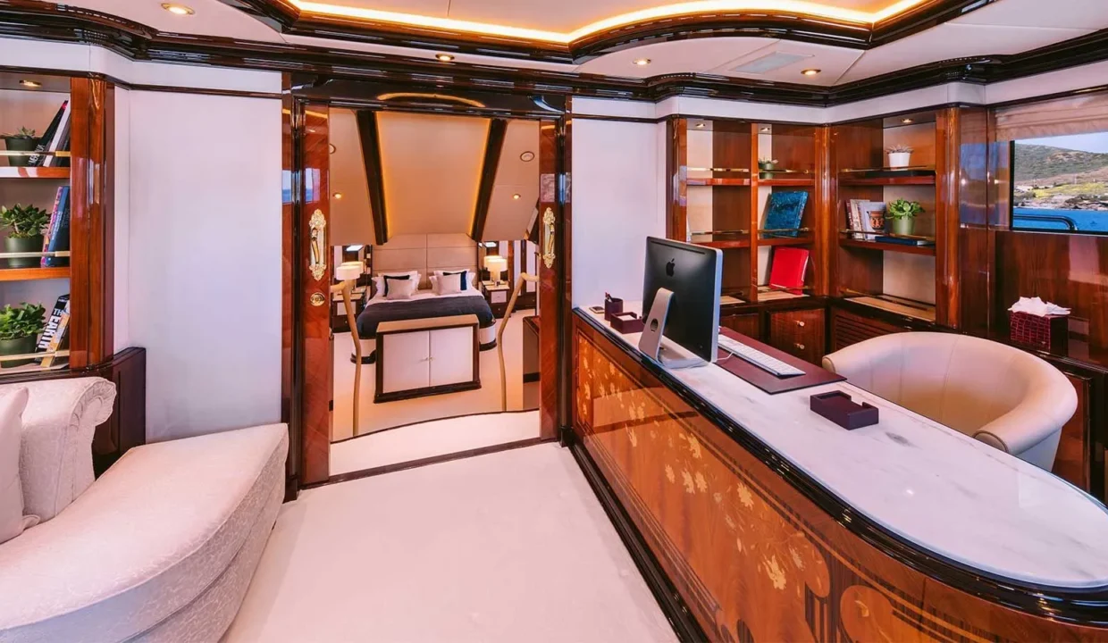 1666700667390_Master-office-2
